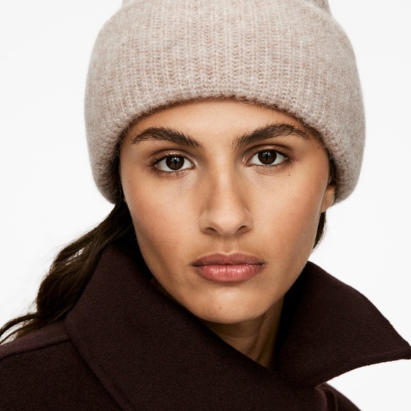 Like New Arket Alpaca Blend Beanie - Picture 6 of 7